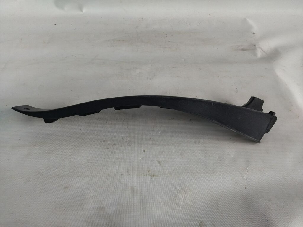 накладка порога правой двери б/у - 1